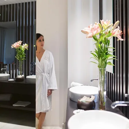 Aire & Ancient Baths 4*